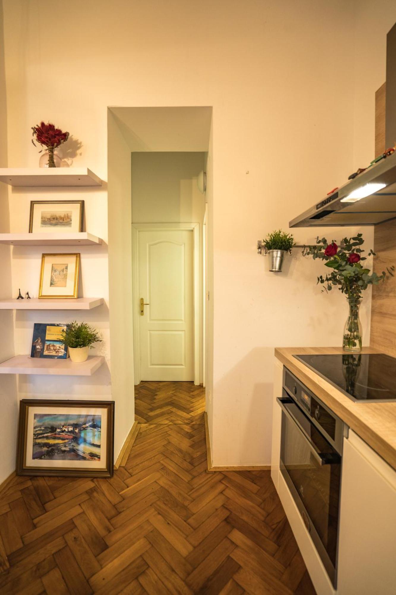 Apartman Iris Загреб Экстерьер фото